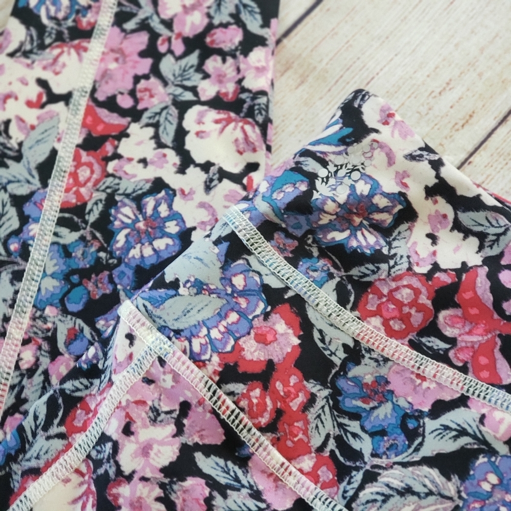 Free People Breaking All the Rules Floral Legging - Picture 2 of 3